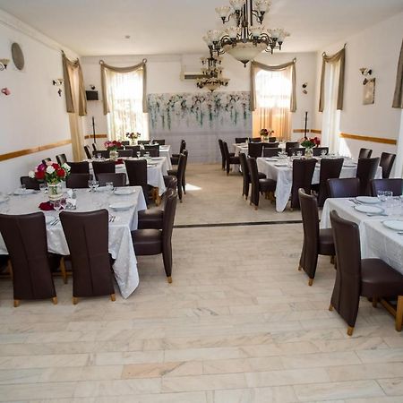 Hotel Marion Dumbraveni  Extérieur photo