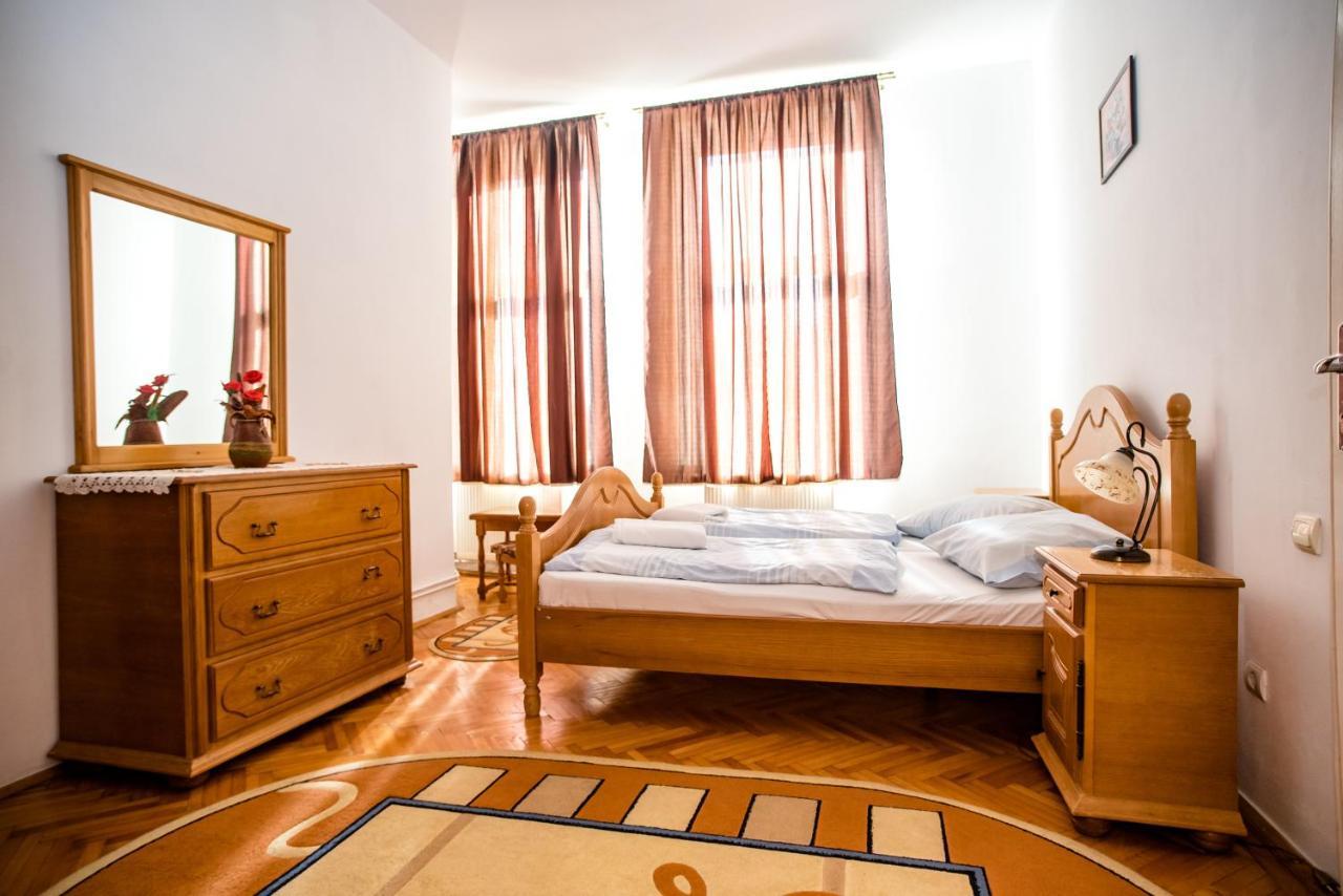 Hotel Marion Dumbraveni  Extérieur photo