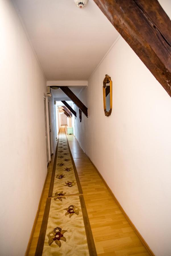 Hotel Marion Dumbraveni  Extérieur photo